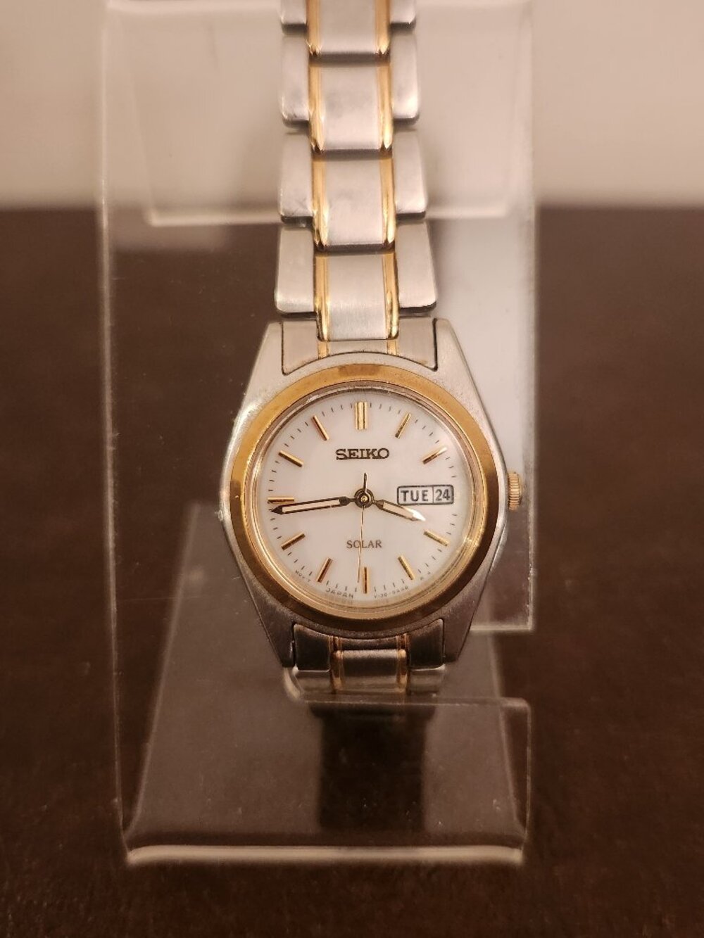 The Seiko Solar Quartz Ladies Watch Two-Tone Silver Stainless Steel - (WORKING)